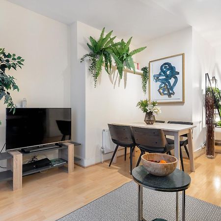 Elegant Kensington Apartment With Patio Londres Exterior foto